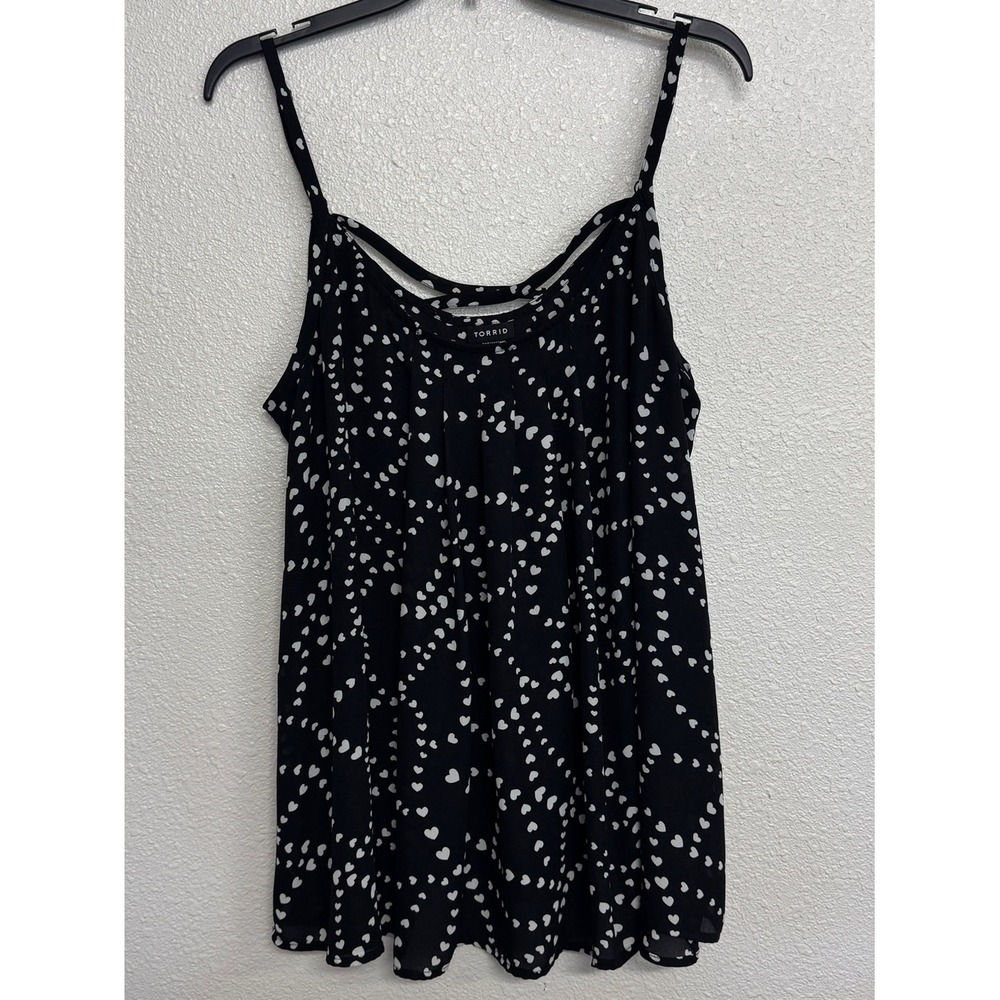 torrid Plus Size 2X Black Cami with White Heart‎ Print Flowy
